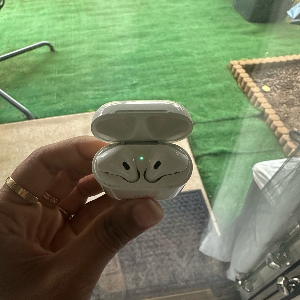 AirPods 2nd gen
